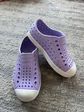 Native Lilac Jefferson Slip-On Sneakers with White Toe and Sole